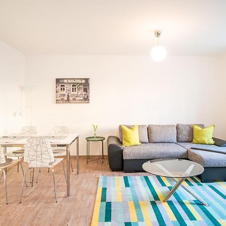 Helle Ferienwohnung Im Hinterhof ドレスデン エクステリア 写真