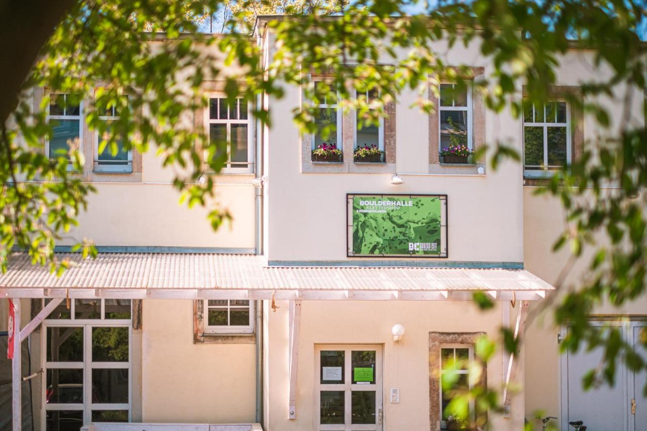 Helle Ferienwohnung Im Hinterhof ドレスデン エクステリア 写真
