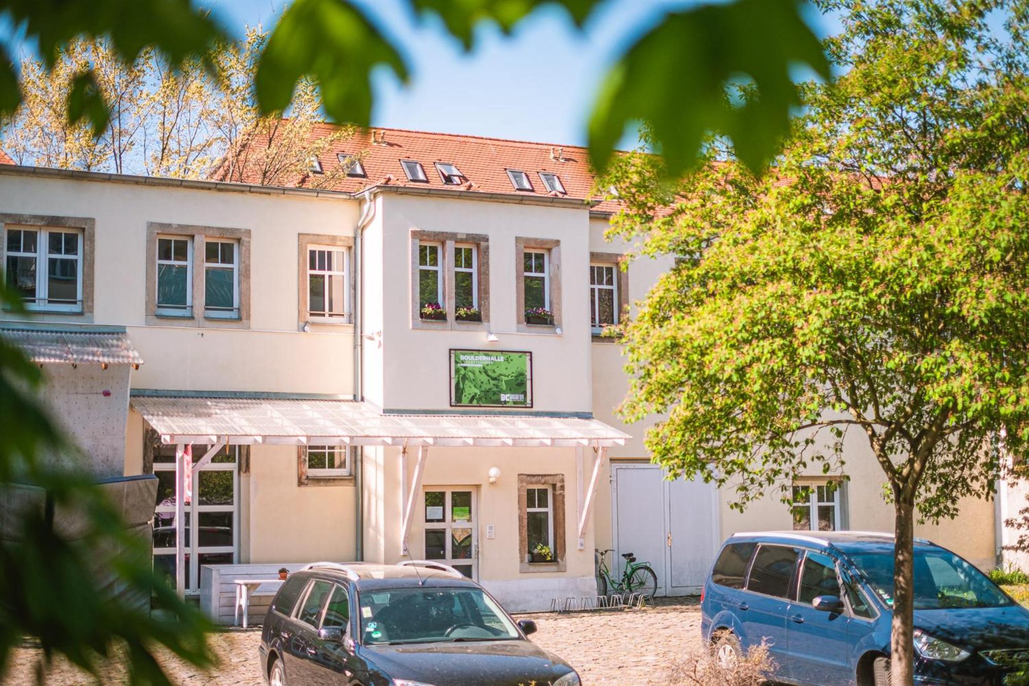 Helle Ferienwohnung Im Hinterhof ドレスデン エクステリア 写真